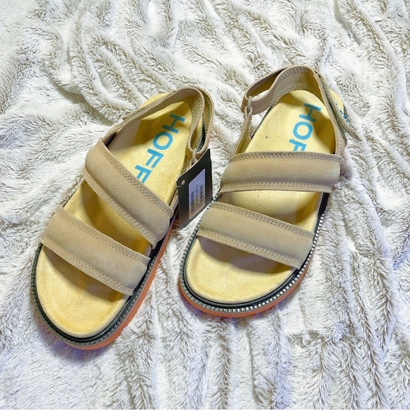 HOFF Hall of Fame Road Camel Sandal - Picture 7 of 9